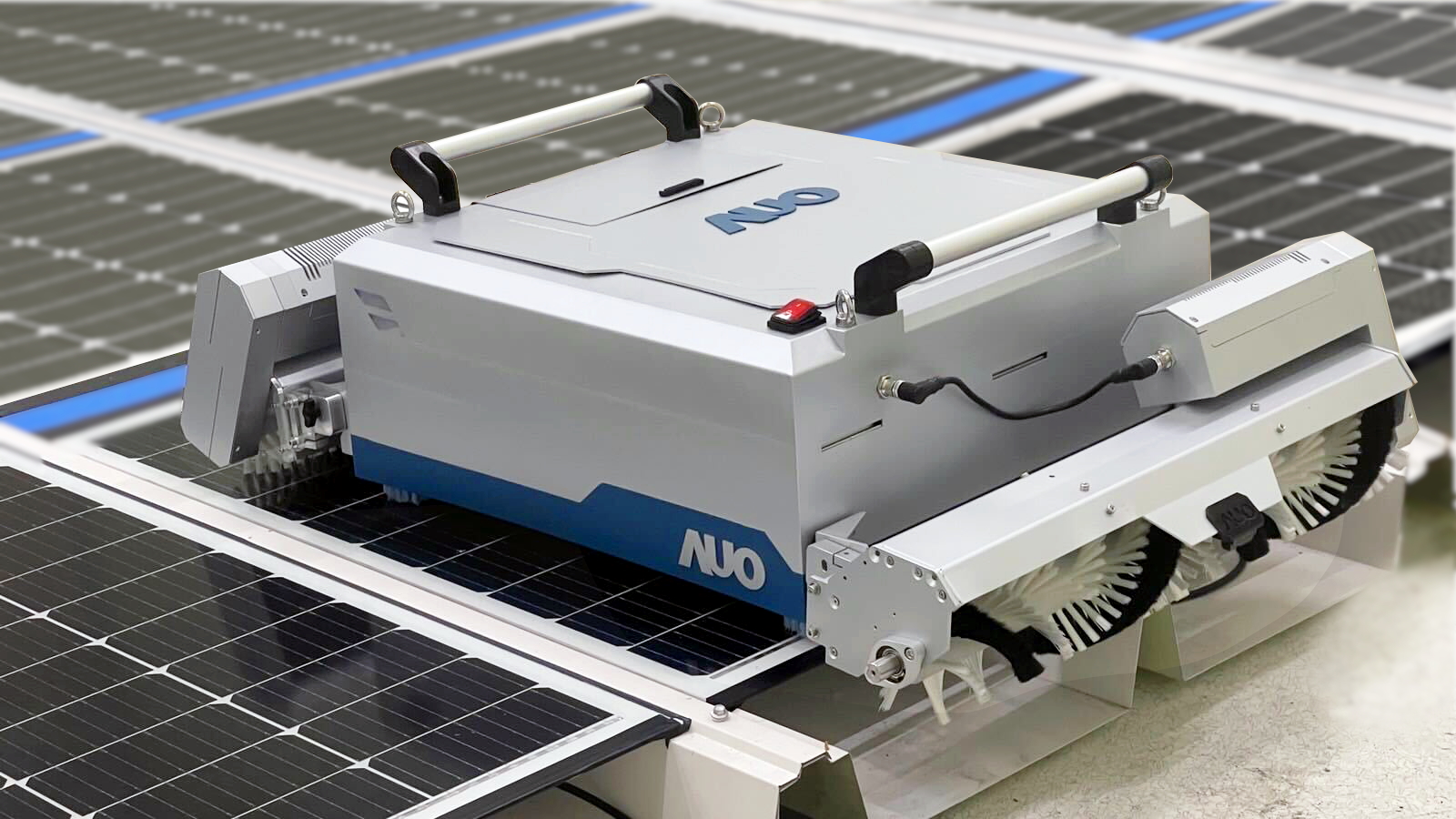 非凡娱乐致力EPC场域技术升级，导入清洁机器人搭配传感器与AI数据分析，大幅减少维运成本